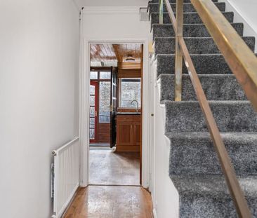 3 bedroom end of terrace house to rent - Photo 3