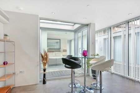 1 Bed Bungalow, Cedar Mews, SE4 - Photo 2