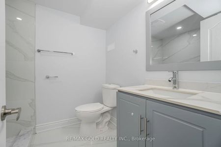 For Lease - 107 Banbridge Crescent, Brampton, Ontario - Photo 2