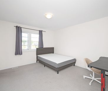 For Lease - 8 Dougherty Court, Hamilton, Ontario - Photo 5