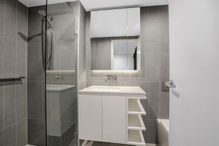 Comfort Meets Convenience, Welcoming Two-Bedroom Apartment in Metropol - Photo 3