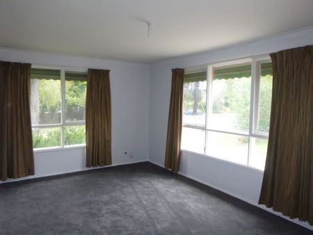 PERFECTLY POSITIONED TWO BEDROOM UNIT - Photo 3