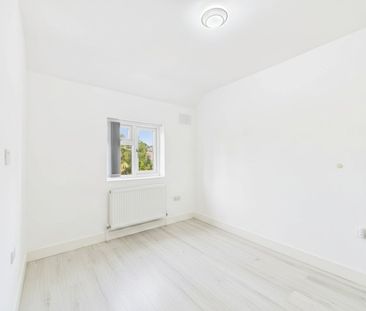 3 bedroom House in Boyn Valley Road, Maidenhead - Photo 1