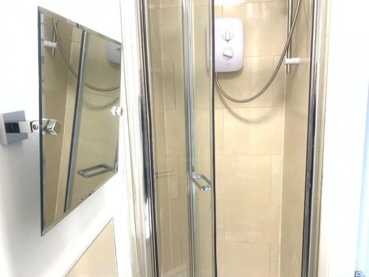 Archway Road, London - Photo 1