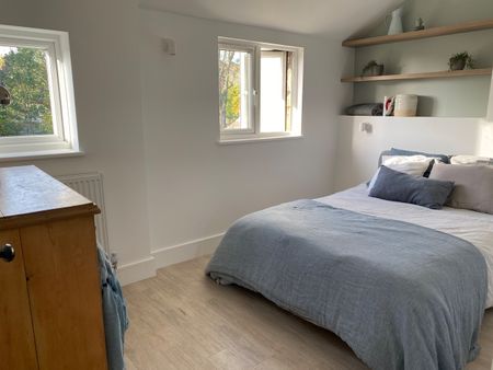 1 Bed Flat, Lyncroft Gardens, NW6 - Photo 2