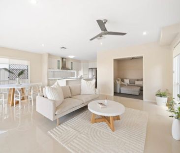 Mitchelton - Photo 1