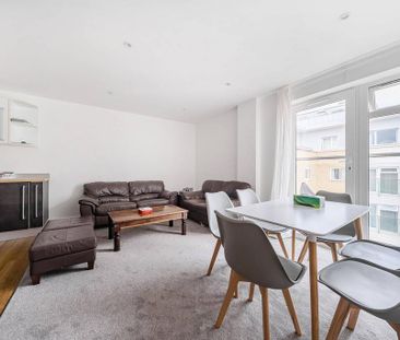 2 bedroom flat to rent - Photo 1