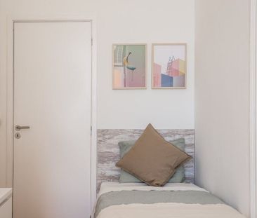 Calçada do Marquês de Abrantes, Lisbon, Lisbon 1200-163 - Photo 5