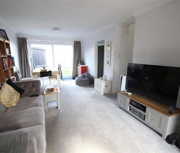 Woodside Park, Bordon, GU35 - Photo 1