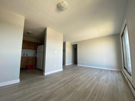 Riviera Garden - Photo 2