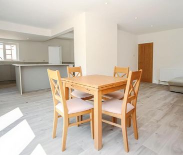 2 bedroom detached bungalow to rent - Photo 3