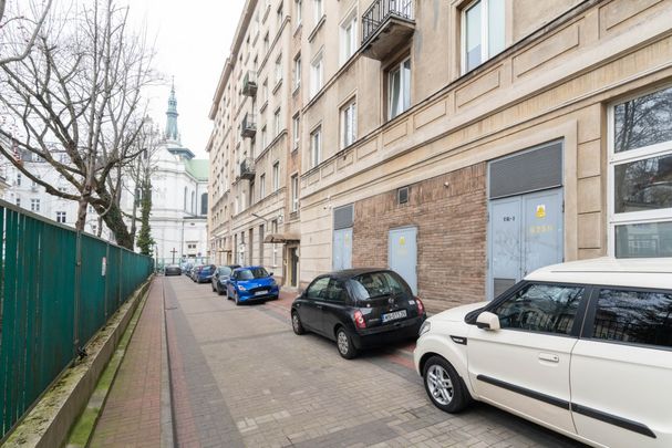 Małe mieszkanie przy stacji Metro Politechnika - Zdjęcie 1