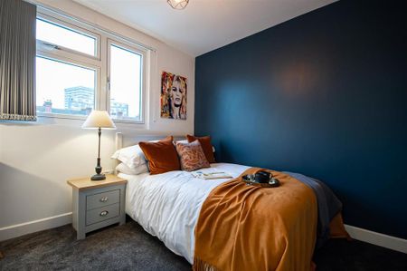 5 bedroom terraced house to rent - Photo 4