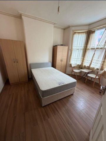 Room in a Shared House, Mordaunt Road, NW10 - Photo 3