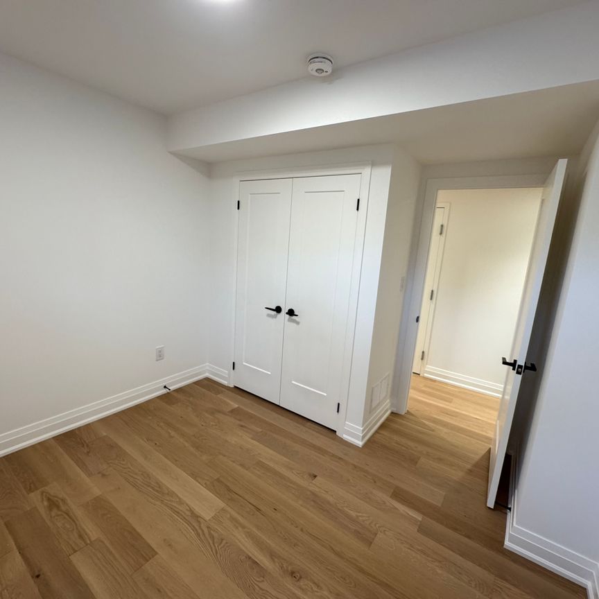 For Lease - 1 Random Street, Toronto, Ontario - Photo 1