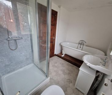 3 bedroom semi-detached house to rent - Photo 6