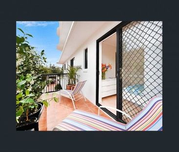 FURNISHED APARTMENT CLOSE TO SURFERS - Photo 4