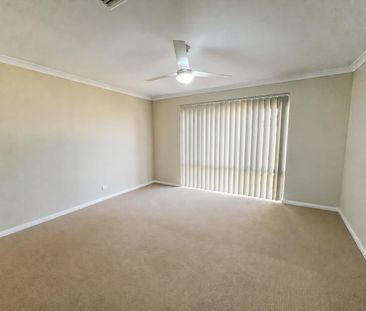 Spacious Living with Theatre, Activity Room & Extra Parking in Mead... - Photo 1