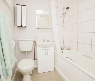 West Lee, Cowbridge Road East, Caerdydd, CF11 - Photo 4