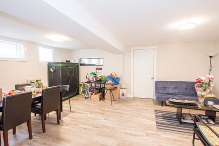 Spacious 3 Bedroom Unit off of Upper Gage!! - Photo 4