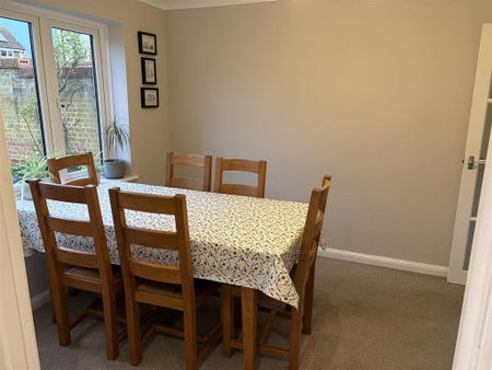 5 bedroom detached house to rent - Photo 5