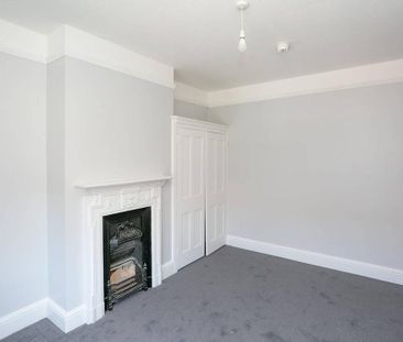 4 bedroom terraced house to rent - Photo 2