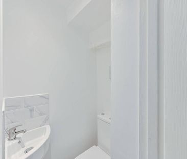 5 bedroom house to rent - Photo 2