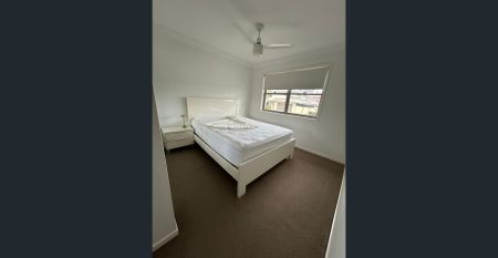 Simply a beautiful, clean and modern Home - Perfect for Modern Family! - Photo 5