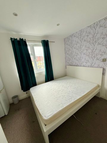 Room in a Shared House, Salter Road, SE16 - Photo 5