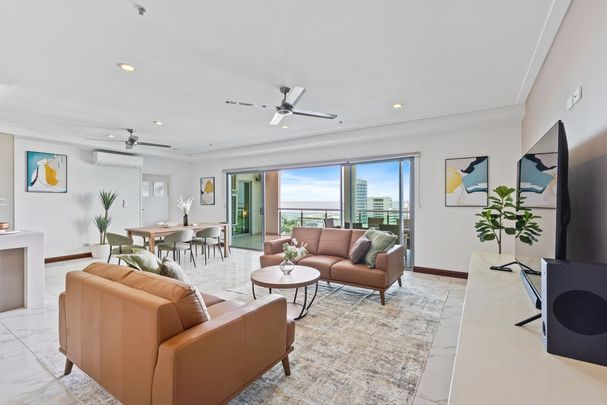 EXECUTIVE FURNISHED PENTHOUSE - Photo 1