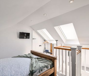 3 bedroom semi-detached house to rent - Photo 3
