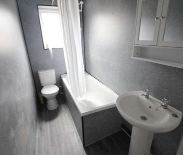 Eton Hill Road, Radcliffe, Manchester, M26 - Photo 2