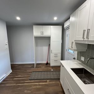 Saint-Hubert - 3 1/2 Rénové Avec Parking - Photo 2