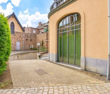 Appartement met 2 slaapkamers, parking en kelderberging in het cent... - Photo 2