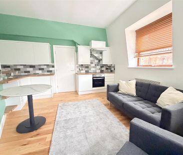 1 bedroom in a house share to rent - Photo 3