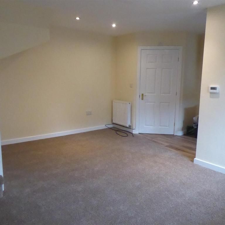 2 bedroom semi-detached house to rent - Photo 1