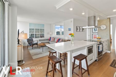 Penthouse in Downtown Vancouver, BC - Photo 2