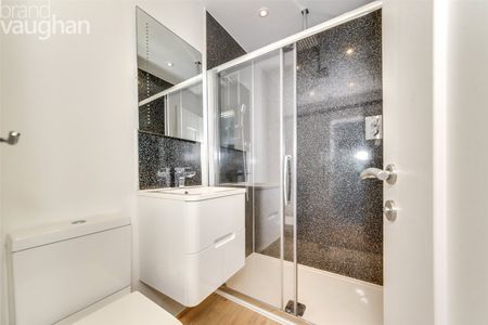 4 bedroom terraced house to rent - Photo 5