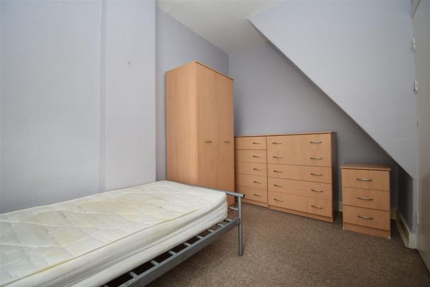 St. Catherine Street, Wakefield - Photo 1