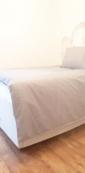 4 bedroom flat to rent - Photo 1
