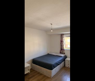 Room in a Shared House, Queens Road, E13 - Photo 6