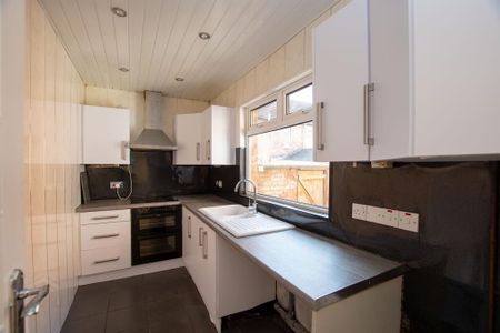 10 Cuan Parade, Belfast, BT13 3FE - Photo 2