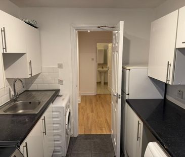 1 Bed Flat, Shapland Way, N13 - Photo 2