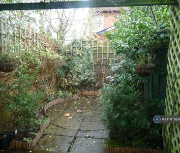 2 bedroom terraced house to rent - Photo 4