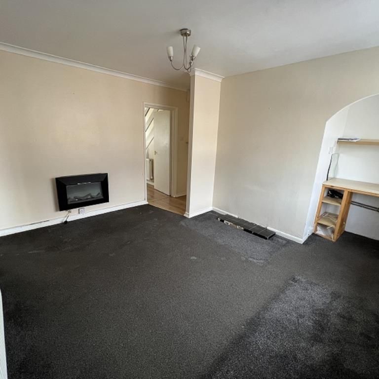 2 bedroom maisonette to rent - Photo 1