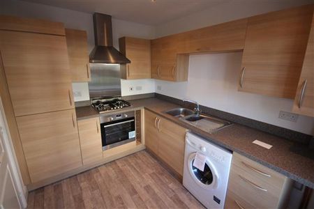 2 bedroom semi-detached house to rent - Photo 4