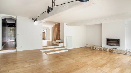 Tout savoir sur cette maison dans le quartier Centre Ville, à Rueil-Malmaison - Photo 2