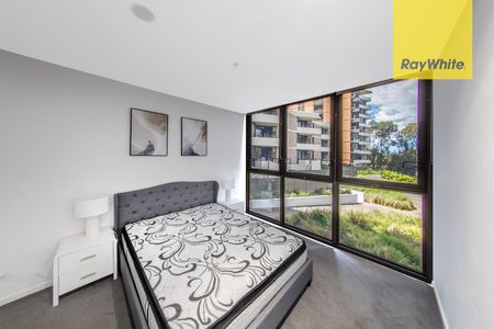 Light-Filled Two Bedroom Ground Floor Sanctuary with Enclosed Winter Garden - Photo 4