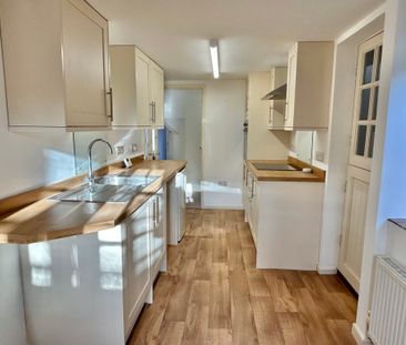 2 bedroom Beautiful Two Bedroom Cottage to rent - Photo 6