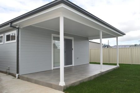 Ideally Located, Well Presented Granny Flat - Photo 2